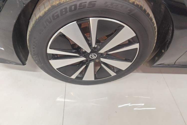 Used Nissan Teana 2021 2.0L XL Comfort Edition Left Front Wheel Hub