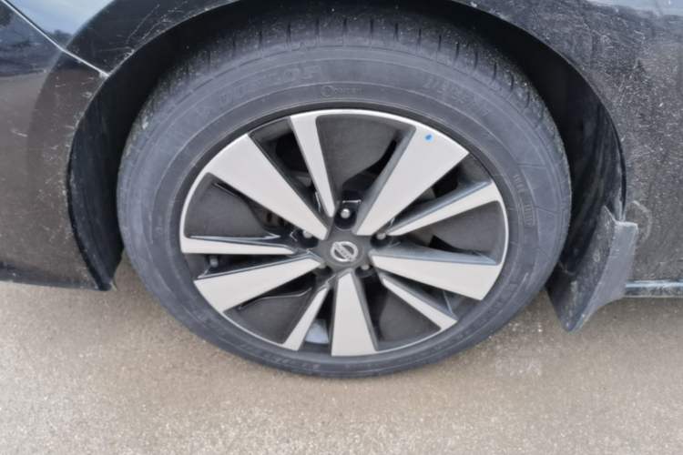 Used Nissan Teana 2021 2.0L XL Comfort Edition Left Front Wheel Hub
