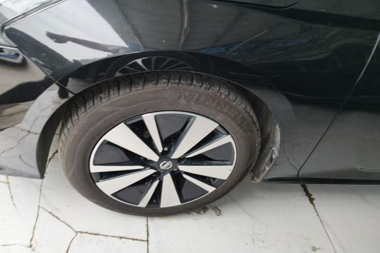 Used Nissan Teana 2021 2.0L XL Comfort Edition Left Front Wheel Hub
