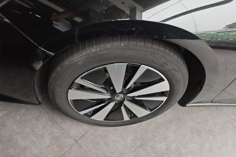 Used Nissan Teana 2021 2.0L XL Comfort Edition Left Front Wheel Hub