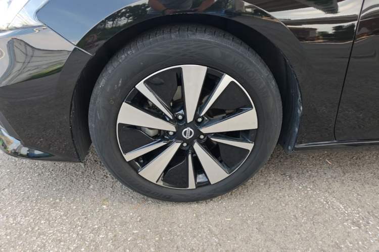 Used Nissan Teana 2021 2.0L XL Comfort Edition Left Front Wheel Hub