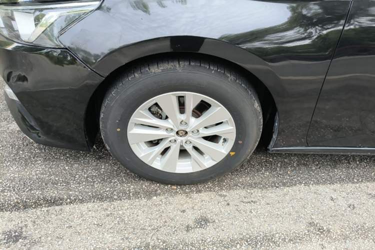 Used Nissan Teana 2021 2.0L XE Exclusive Edition Left Front Wheel Hub