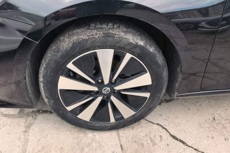 Used Nissan Teana 2021 2.0L XL Comfort Edition Left Front Wheel Hub