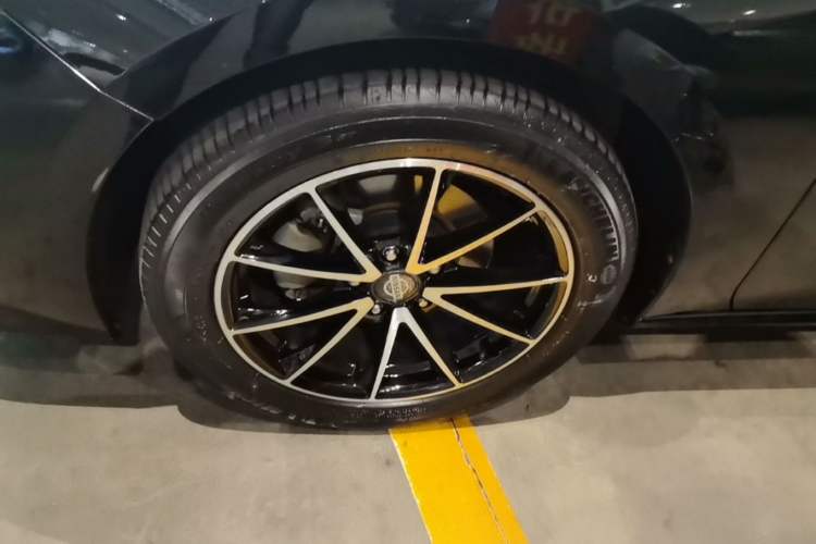Used Nissan Teana 2021 2.0L XL Comfort Edition Left Front Wheel Hub