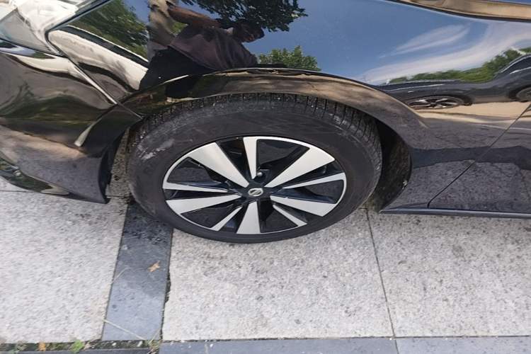 Used Nissan Teana 2021 2.0L XL Comfort Edition Left Front Wheel Hub