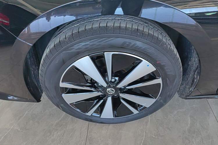 Used Nissan Teana 2021 2.0L XL Comfort Edition Left Front Wheel Hub