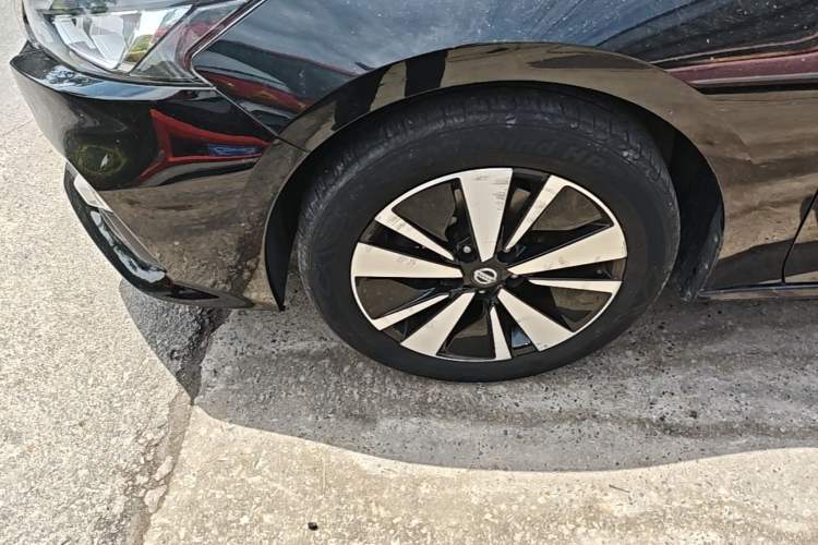 Used Nissan Teana 2021 2.0L XL Upper AD1 Smart Drive & Navigation Edition Left Front Wheel Hub