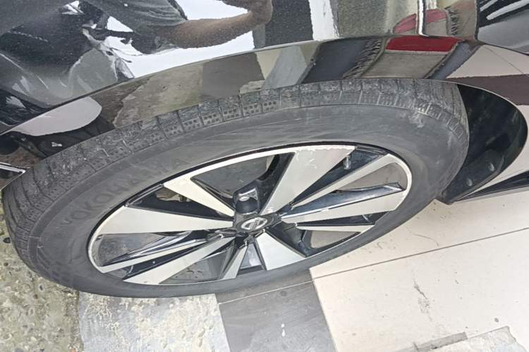 Used Nissan Teana 2021 2.0L XL Comfort Edition Left Front Wheel Hub