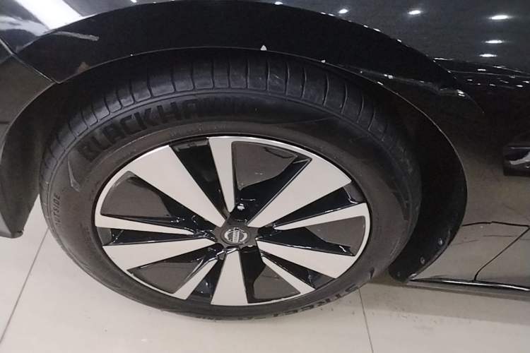 Used Nissan Teana 2021 2.0L XL Comfort Edition Left Front Wheel Hub