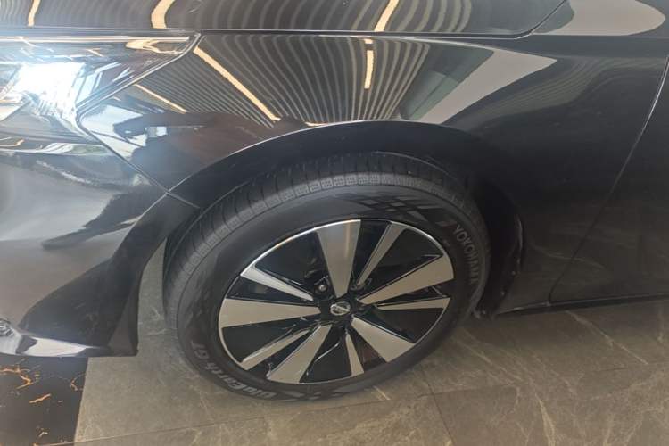 Used Nissan Teana 2021 2.0L XL Comfort Edition Left Front Wheel Hub