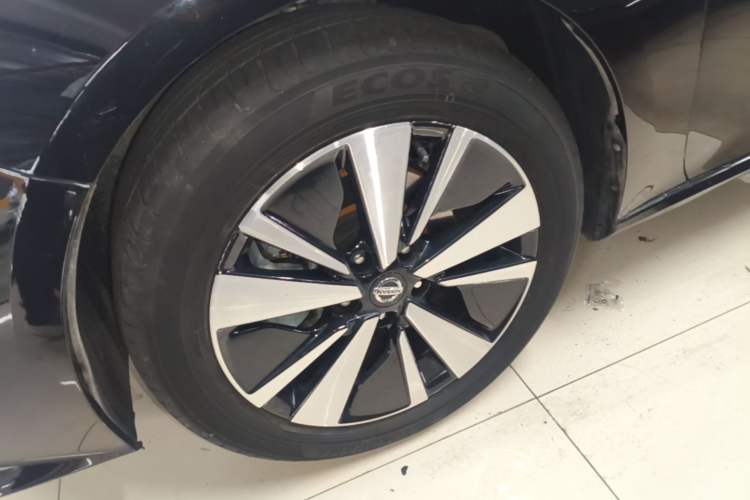 Used Nissan Teana 2021 2.0L XL Comfort Edition Left Front Wheel Hub