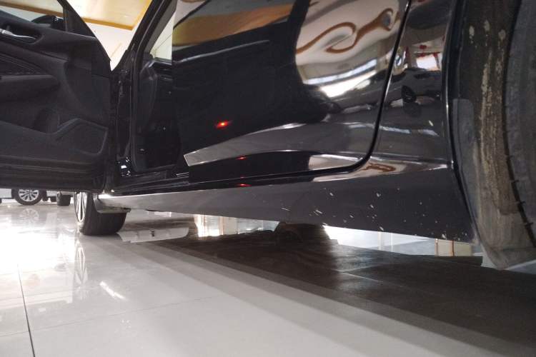 Used Nissan Teana 2021 2.0L XL Comfort Edition Left Side Sill
