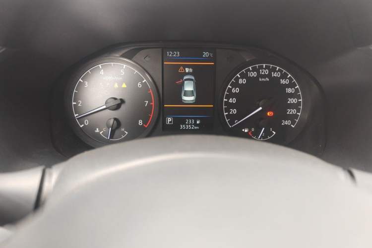 Used Nissan Teana 2021 2.0L XL Comfort Edition Odometer Close Up