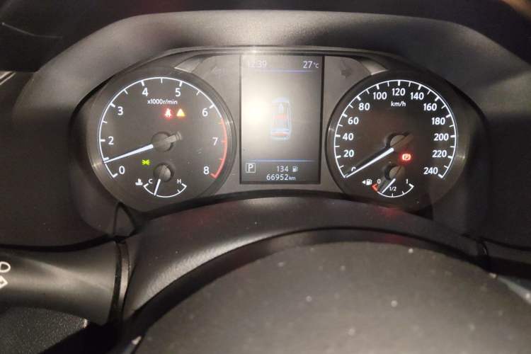 Used Nissan Teana 2021 2.0L XL Comfort Edition Odometer Close Up