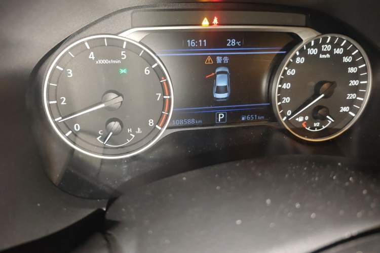 Used Nissan Teana 2021 2.0L XL Upper AD1 Smart Drive & Navigation Edition Odometer Close Up