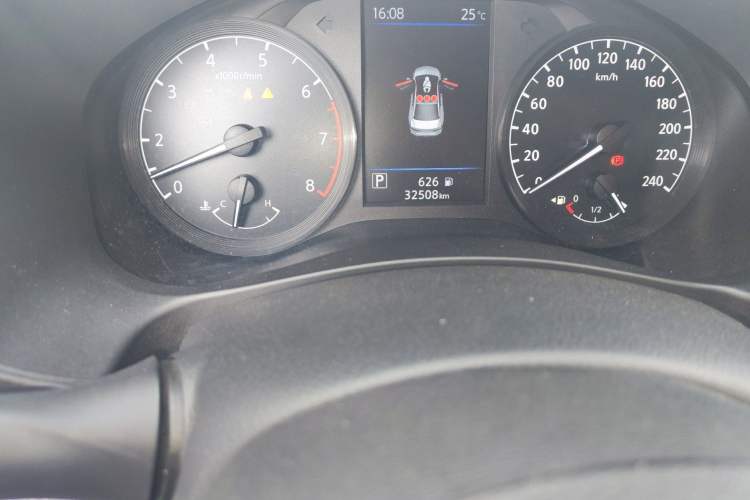 Used Nissan Teana 2021 2.0L XL Comfort Edition Odometer Close Up