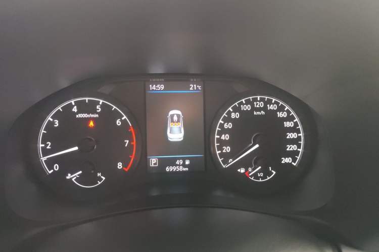 Used Nissan Teana 2021 2.0L XL Comfort Edition Odometer Close Up