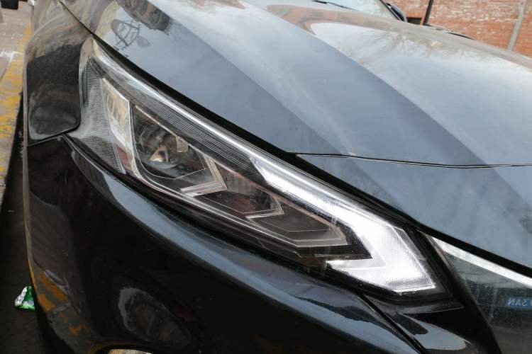 Used Nissan Teana 2021 2.0L XL Comfort Edition Right Front Headlight