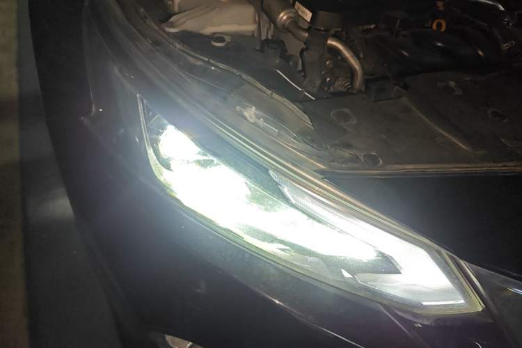Used Nissan Teana 2021 2.0L XL Upper AD1 Smart Drive & Navigation Edition Right Front Headlight