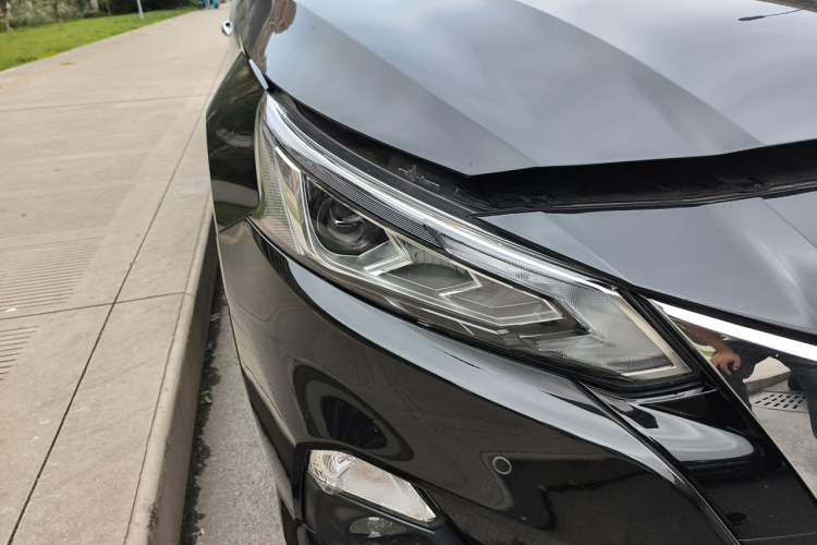 Used Nissan Teana 2021 2.0L XL Upper AD1 Smart Drive & Navigation Edition Right Front Headlight