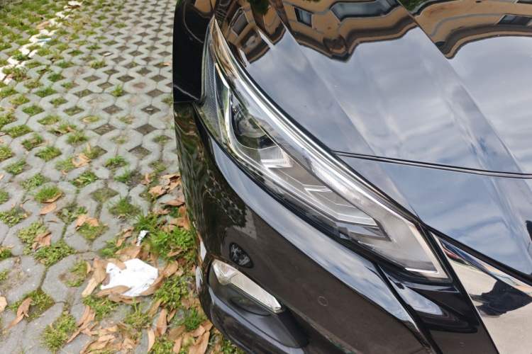 Used Nissan Teana 2021 2.0T XL Upper AD1 Smart Navigation Edition Right Front Headlight