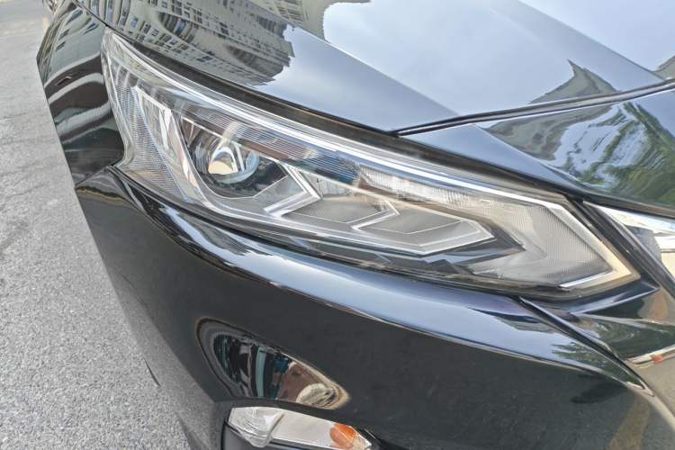 Used Nissan Teana 2021 2.0L XL Comfort Edition Right Front Headlight