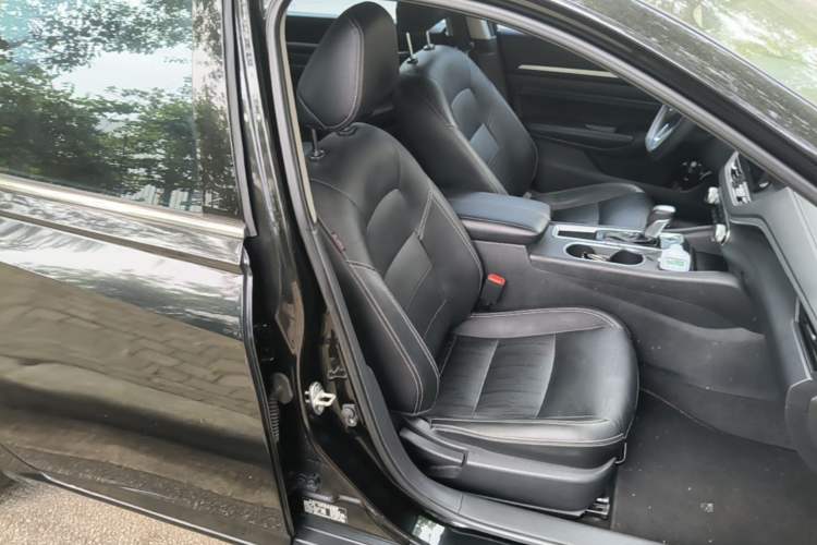 Used Nissan Teana 2021 2.0L XE Exclusive Edition Right Front Seat
