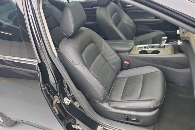 Used Nissan Teana 2021 2.0L XL Comfort Edition Right Front Seat