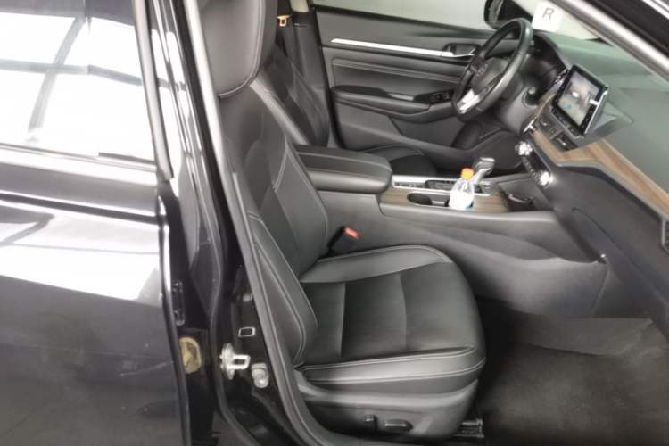 Used Nissan Teana 2021 2.0L XL Comfort Edition Right Front Seat
