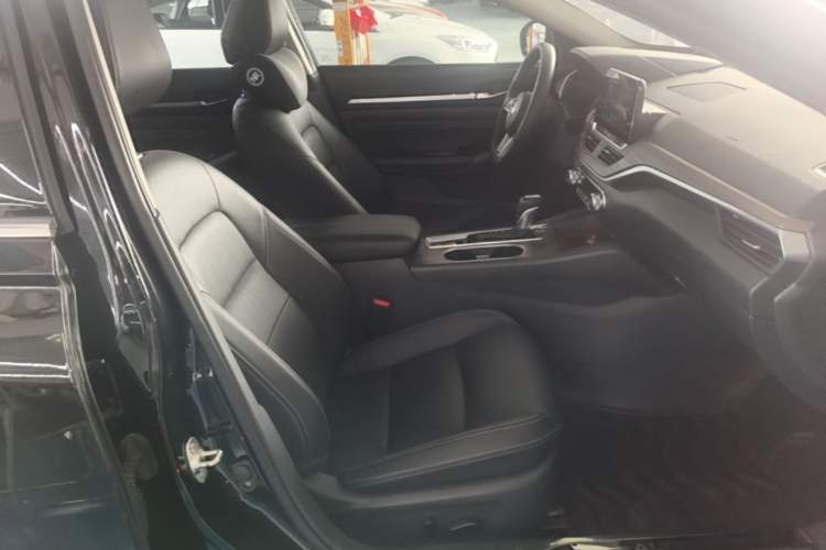 Used Nissan Teana 2021 2.0L XL Comfort Edition Right Front Seat