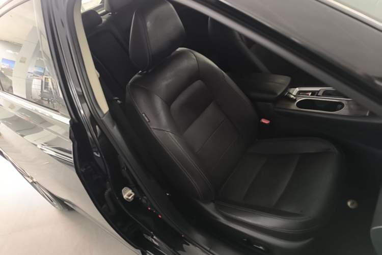 Used Nissan Teana 2021 2.0L XL Comfort Edition Right Front Seat