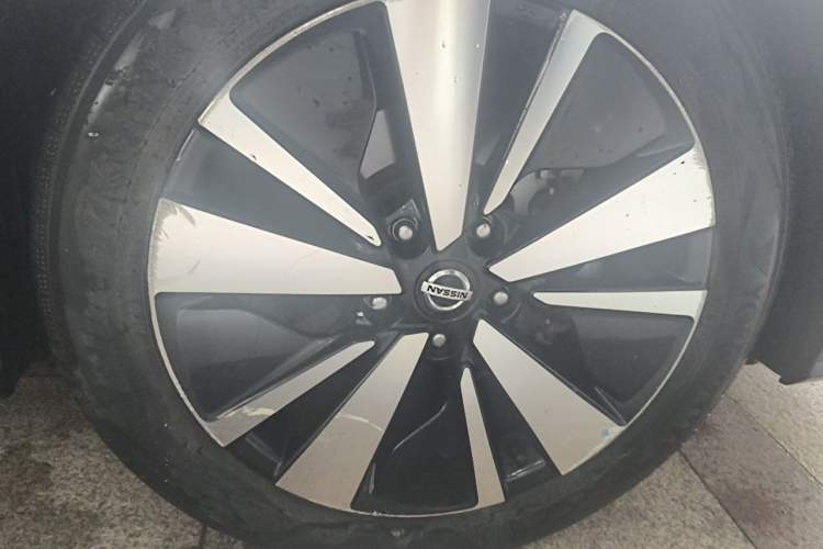 Used Nissan Teana 2021 2.0T XL Upper AD1 Smart Navigation Edition Right Front Wheel Hub
