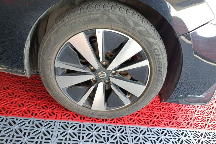 Used Nissan Teana 2021 2.0L XL Comfort Edition Right Front Wheel Hub