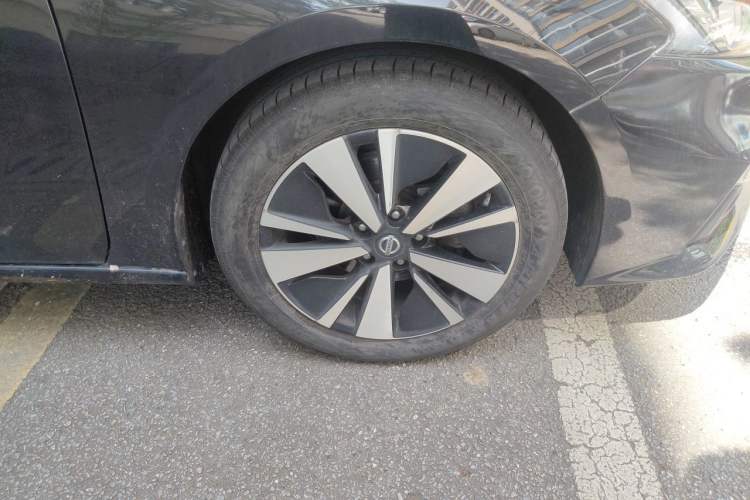 Used Nissan Teana 2021 2.0L XL Comfort Edition Right Front Wheel Hub