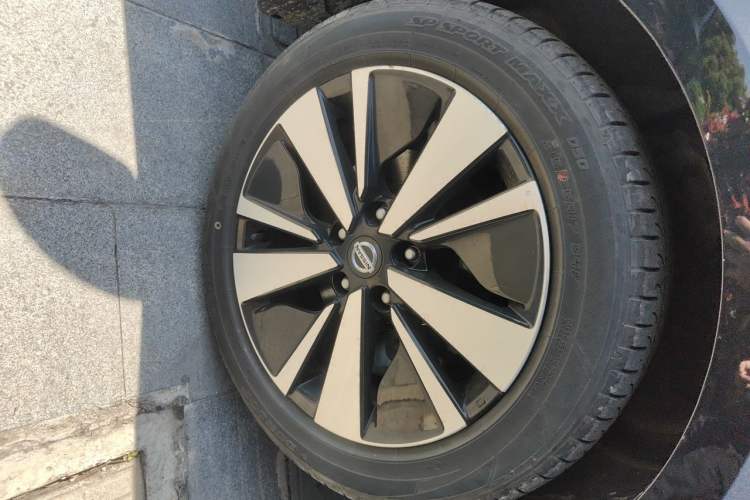 Used Nissan Teana 2021 2.0T XL Upper AD1 Smart Navigation Edition Right Front Wheel Hub