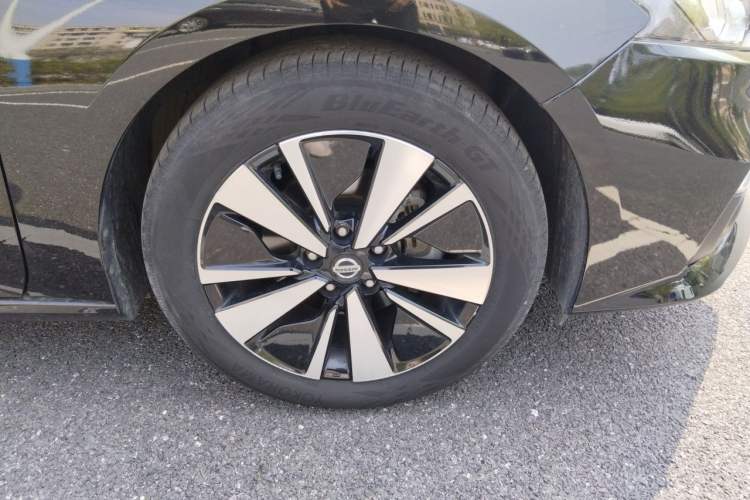 Used Nissan Teana 2021 2.0L XL Comfort Edition Right Front Wheel Hub