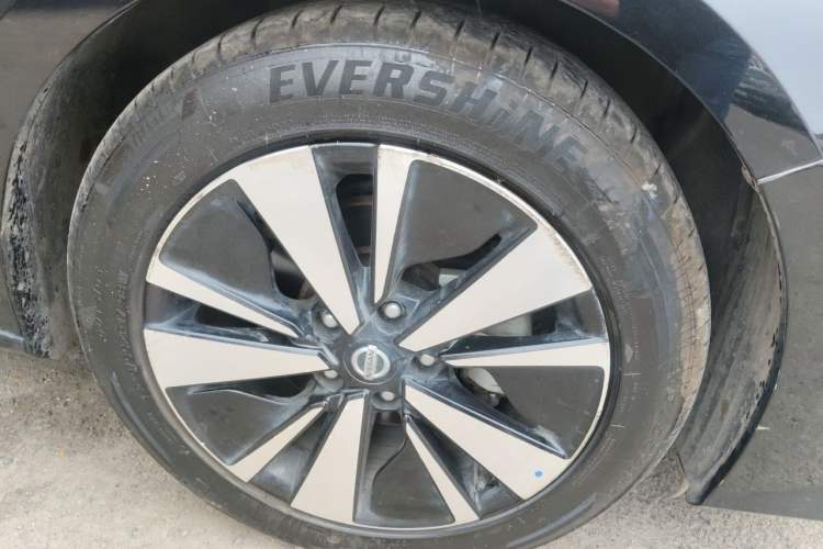 Used Nissan Teana 2021 2.0L XL Comfort Edition Right Front Wheel Hub