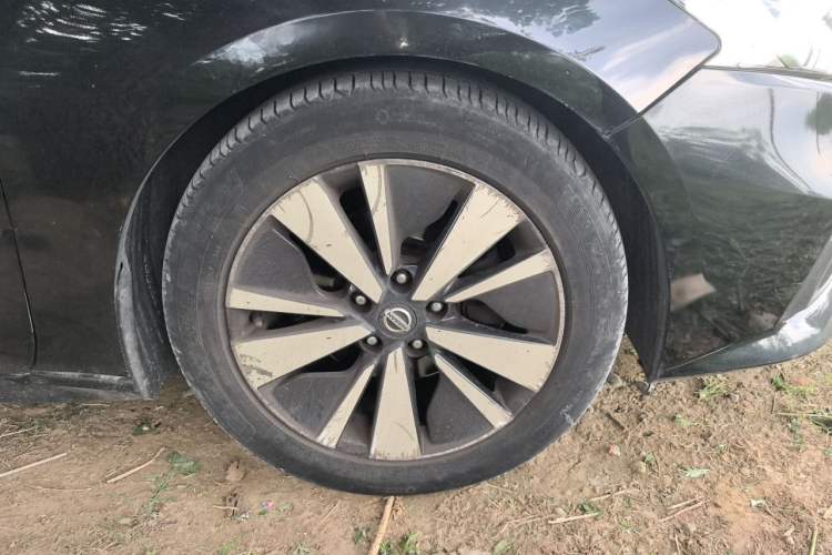 Used Nissan Teana 2021 2.0L XL Comfort Edition Right Front Wheel Hub