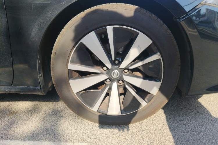 Used Nissan Teana 2021 2.0T XL Upper AD1 Smart Navigation Edition Right Front Wheel Hub