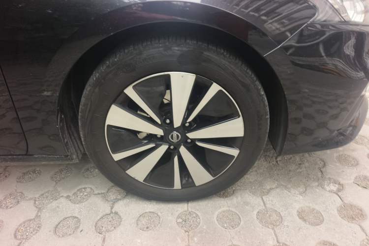 Used Nissan Teana 2021 2.0L XL Comfort Edition Right Front Wheel Hub