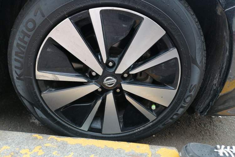 Used Nissan Teana 2021 2.0L XL Comfort Edition Right Front Wheel Hub