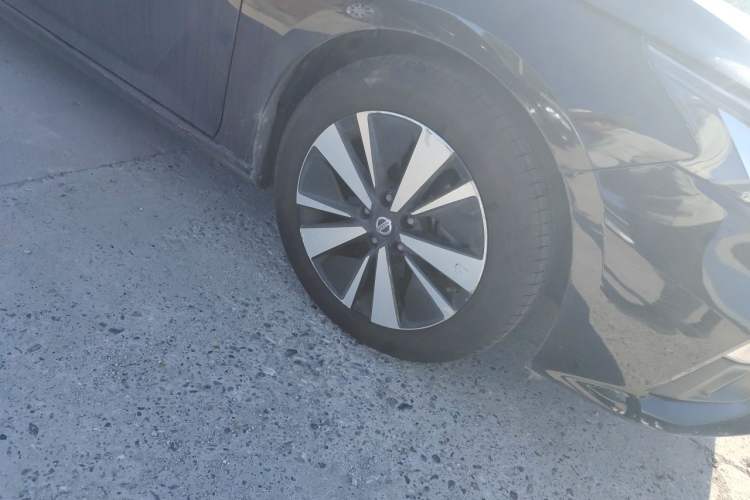 Used Nissan Teana 2021 2.0L XL Upper AD1 Smart Drive & Navigation Edition Right Front Wheel Hub