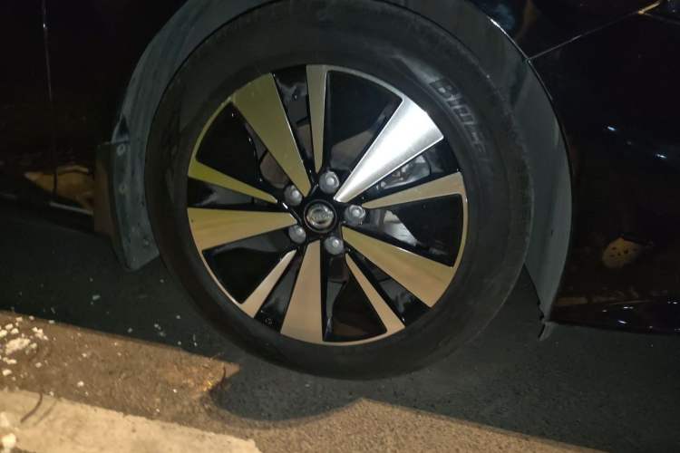 Used Nissan Teana 2021 2.0L XL Comfort Edition Right Front Wheel Hub