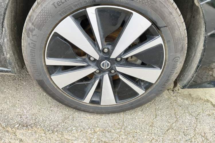 Used Nissan Teana 2021 2.0T XL Upper AD1 Smart Navigation Edition Right Front Wheel Hub
