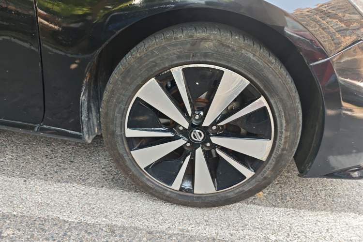 Used Nissan Teana 2021 2.0L XL Comfort Edition Right Front Wheel Hub
