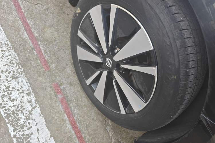 Used Nissan Teana 2021 2.0L XL Comfort Edition Right Front Wheel Hub