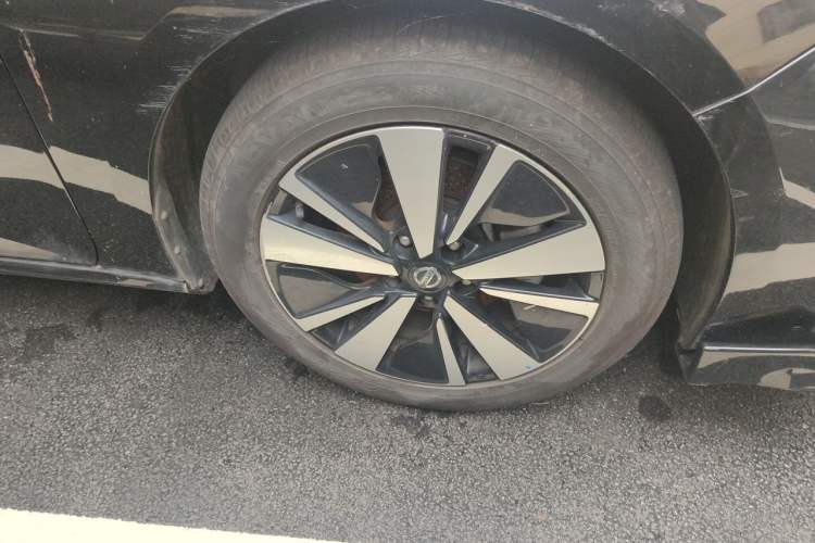 Used Nissan Teana 2021 2.0L XL Comfort Edition Right Front Wheel Hub