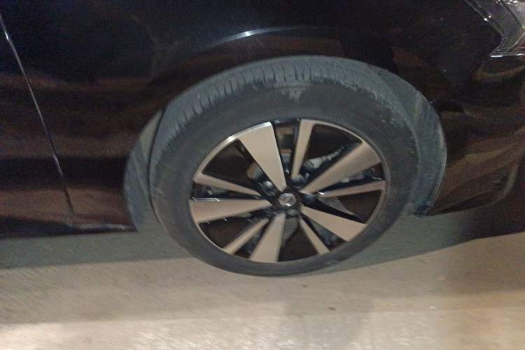 Used Nissan Teana 2021 2.0L XL Upper AD1 Smart Drive & Navigation Edition Right Front Wheel Hub