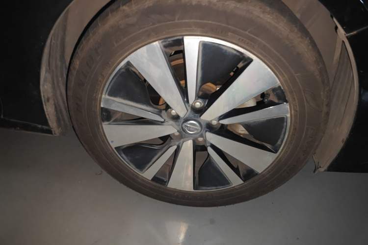 Used Nissan Teana 2021 2.0L XL Upper AD1 Smart Drive & Navigation Edition Right Front Wheel Hub