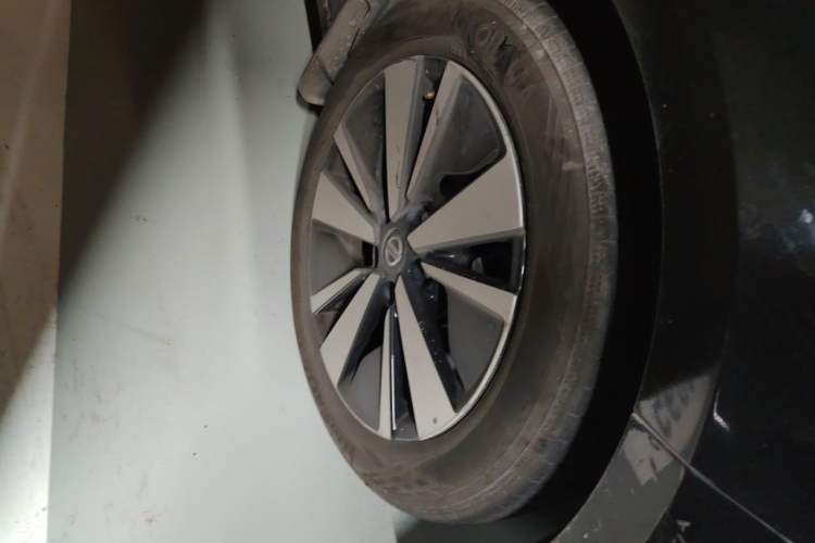 Used Nissan Teana 2021 2.0L XL Upper AD1 Smart Drive & Navigation Edition Right Front Wheel Hub